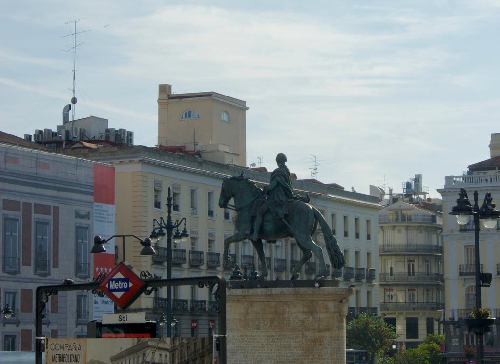 Apartamento Sol Madrid Bagian luar foto