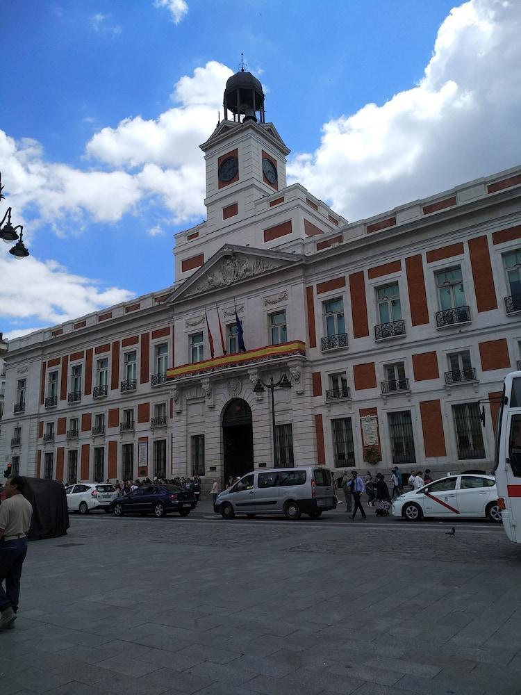 Apartamento Sol Madrid Bagian luar foto